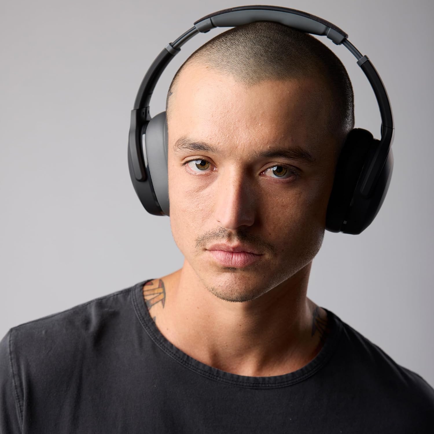 Skullcandy Crusher Evo Wireless Multi-Sensory Bass Headphones - Asphalt | Bluetooth. Noise Isolating Over-Ear Fit. 40 Hours Battery. Microphone. Working Out. Gym. Travel. Studying. Music